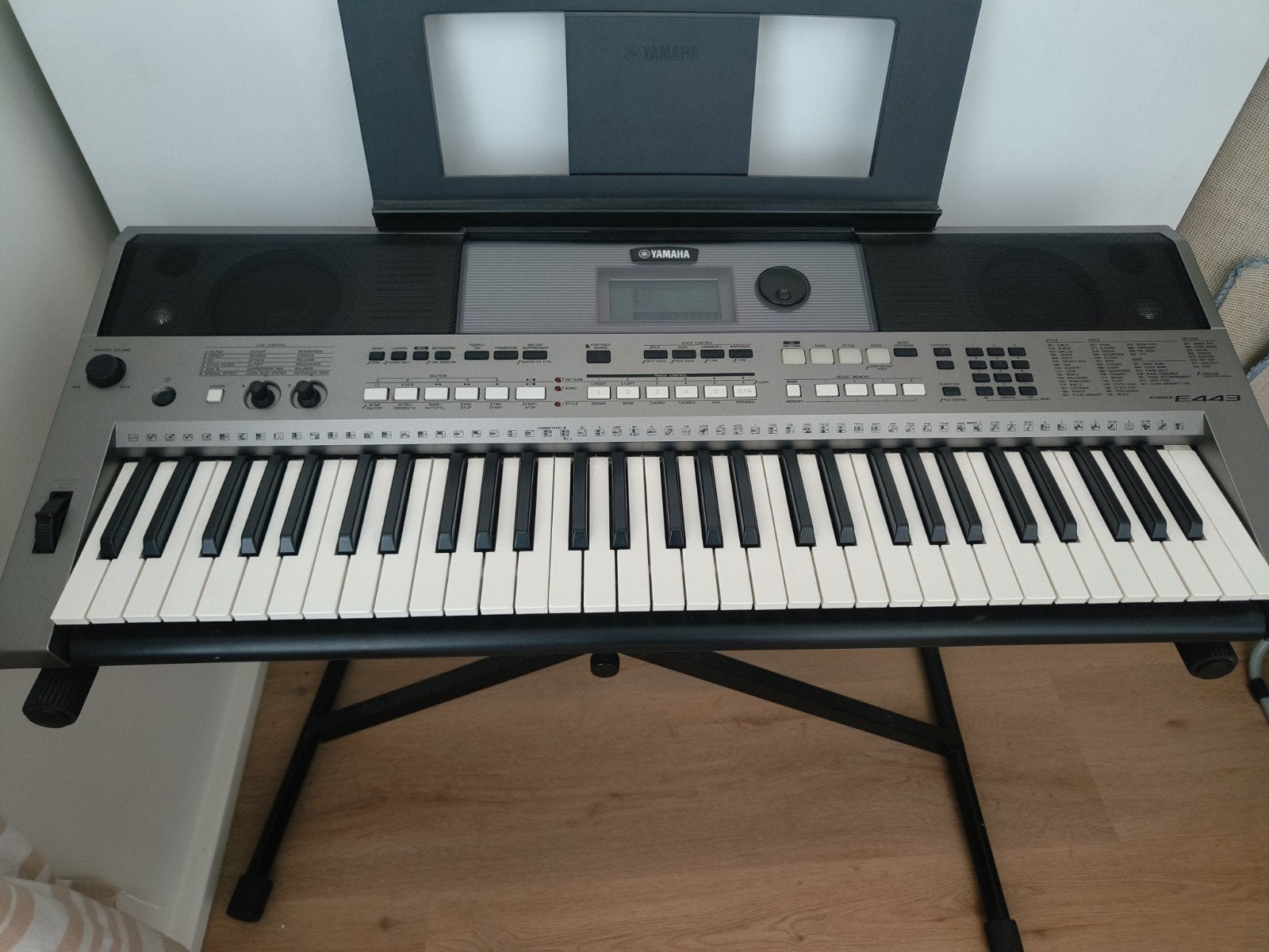 Yamaha Keyboard met 61 aanslaggevoelige toetsen en DJ-modus, Muziek en Instrumenten, Keyboards, Ophalen