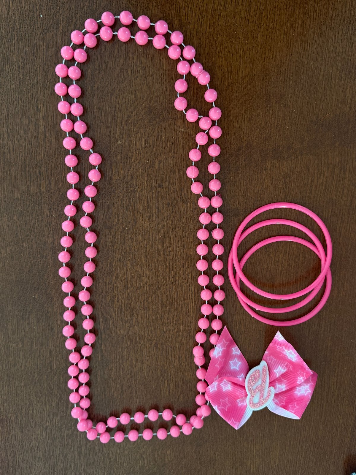 Barbie accessoires set: ketting, armbanden en haarstrik, Verzenden, Zo goed als nieuw, Feestartikel, Carnaval