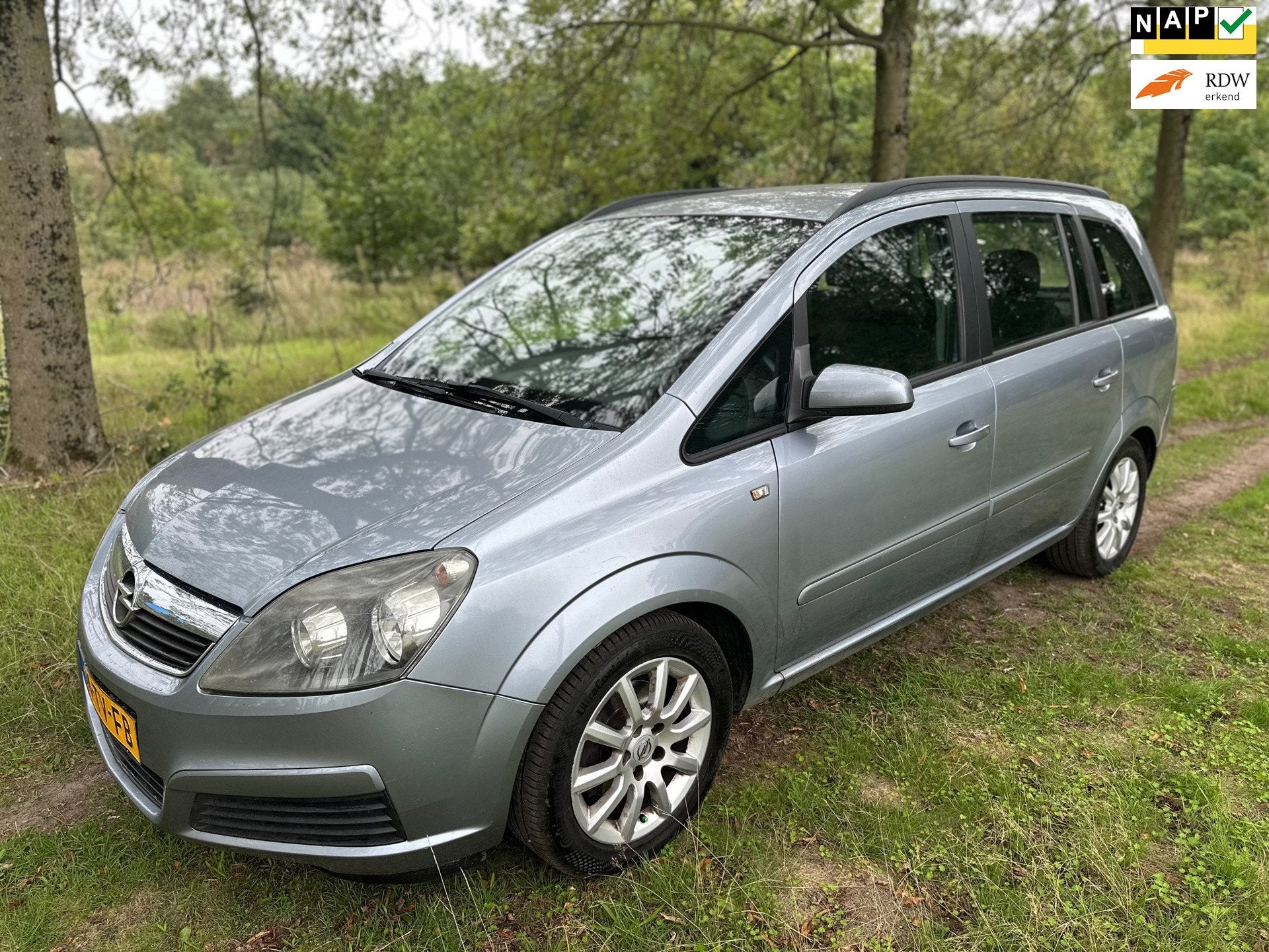 Opel Zafira 1.8 Enjoy apk t/m 17-09-2027, Gebruikt, Elektrische ramen, 4 cilinders, Origineel Nederlands