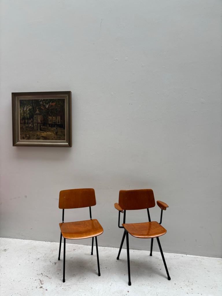 Vintage houten Revolt stoelen Friso Kramer, Ophalen, Fokke Simonszstraat 10, Twee, Bruin