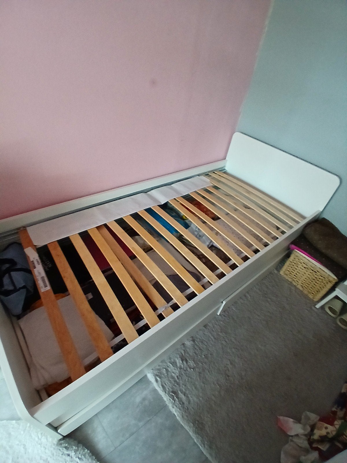 Eenpersoonsbed met uitschuifbaar logeerbed, Huis en Inrichting, Slaapkamer | Bedden, Ophalen, Gebruikt, 90 cm, Eenpersoons