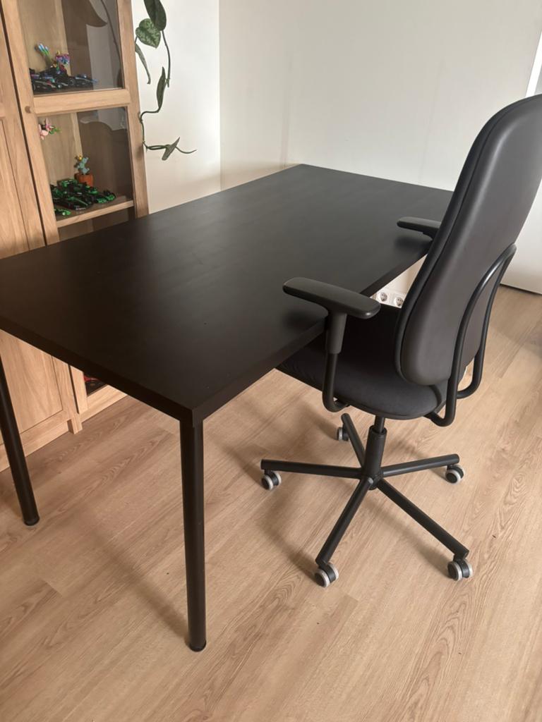 Bureau en bureaustoel, Huis en Inrichting, Bureaus, Ophalen, Zo goed als nieuw