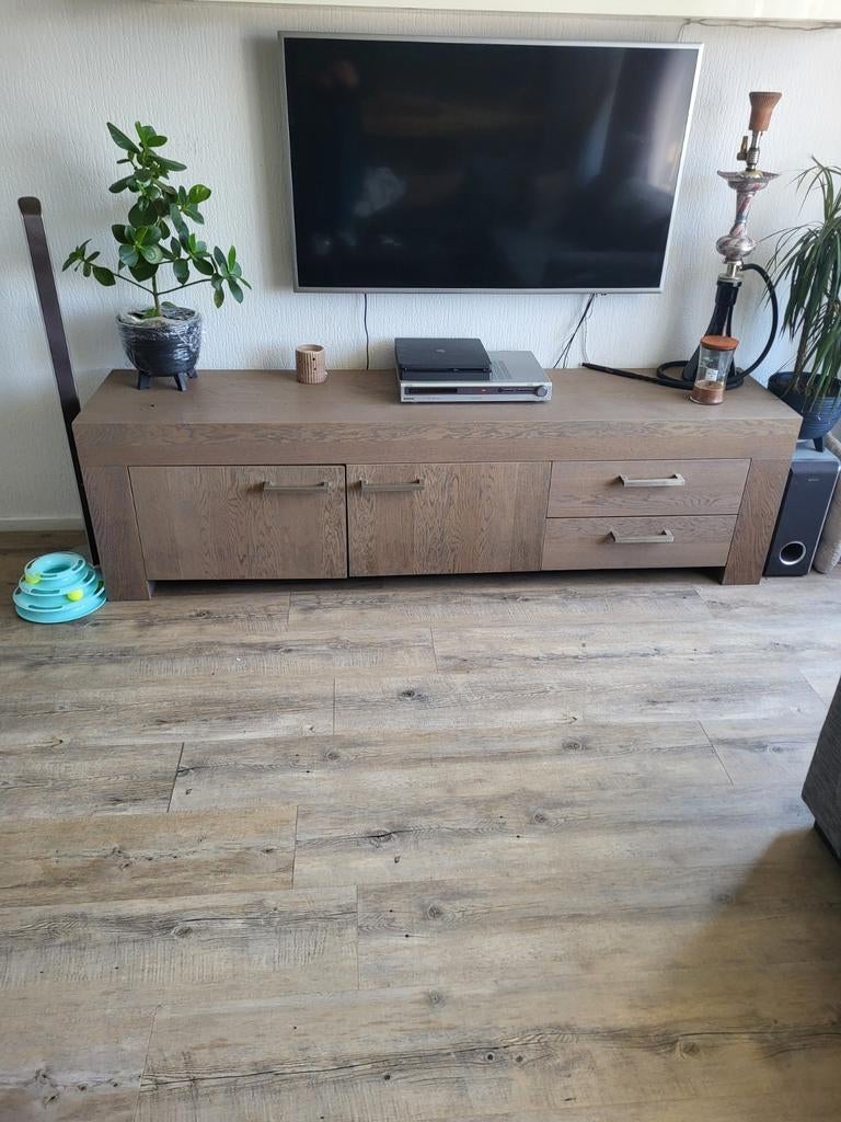 Tv meubel of lage dressoir., Ophalen