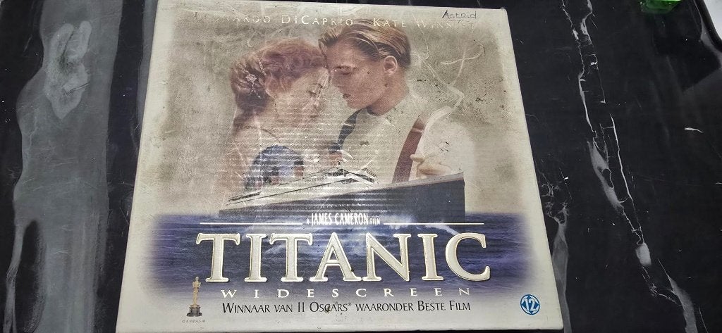 titanic  vhs box film  met stukje 35mm film collectors item, Vanaf 16 jaar, Ophalen, Zo goed als nieuw