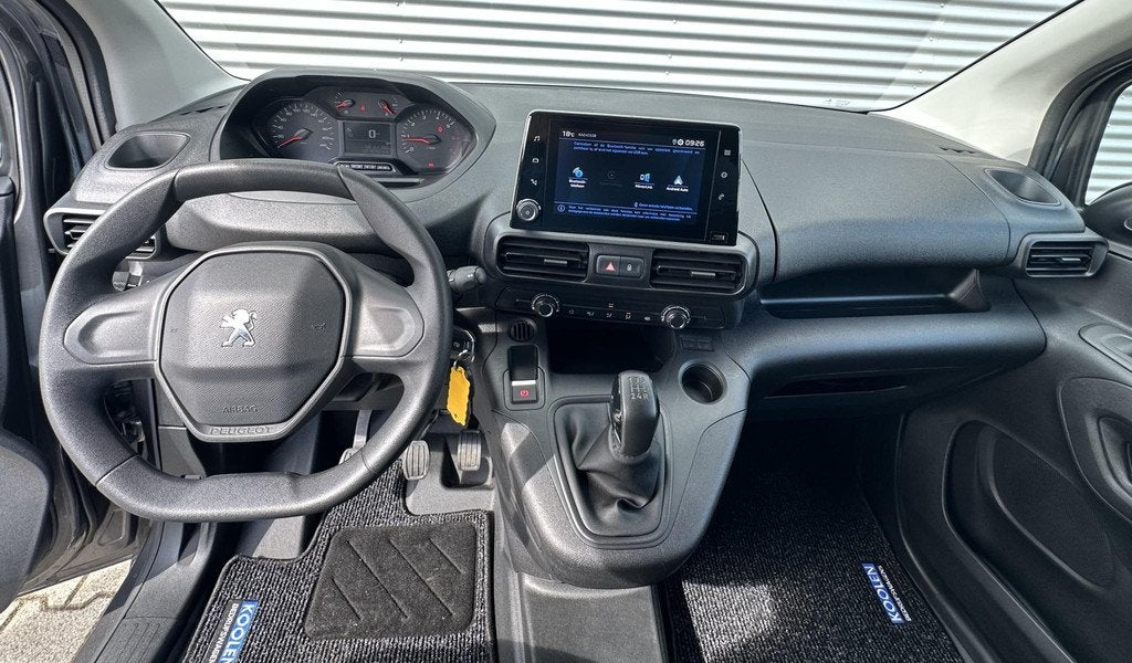Peugeot Partner 1.5 BlueHDI Premium NIEUWSTAAT 27DKM MARGE C, Voorwielaandrijving, Stof, Gebruikt, 4 cilinders