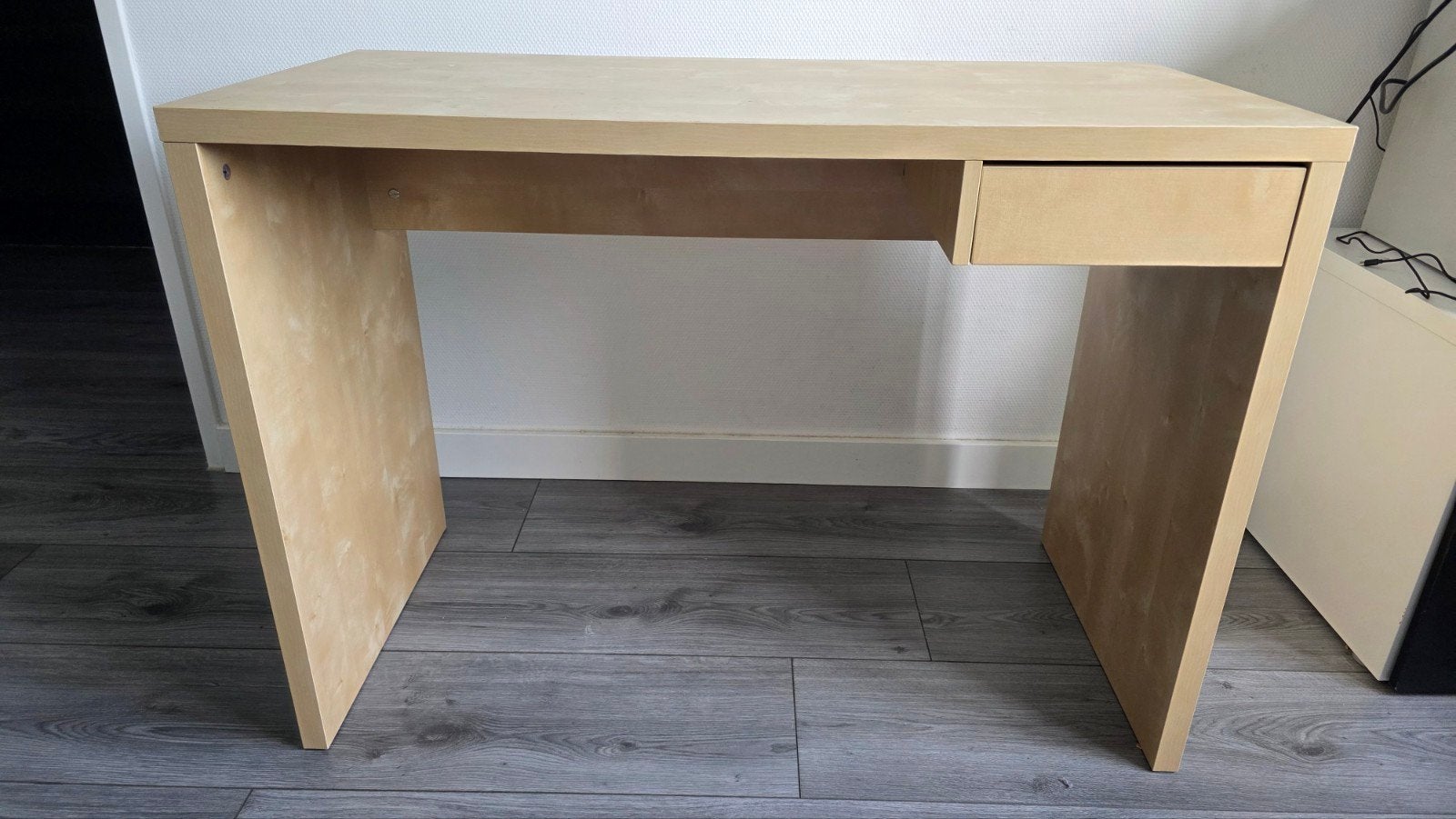 bureau met lade - Modern en functioneel, Ophalen, 105 cm, Gebruikt, Met lades