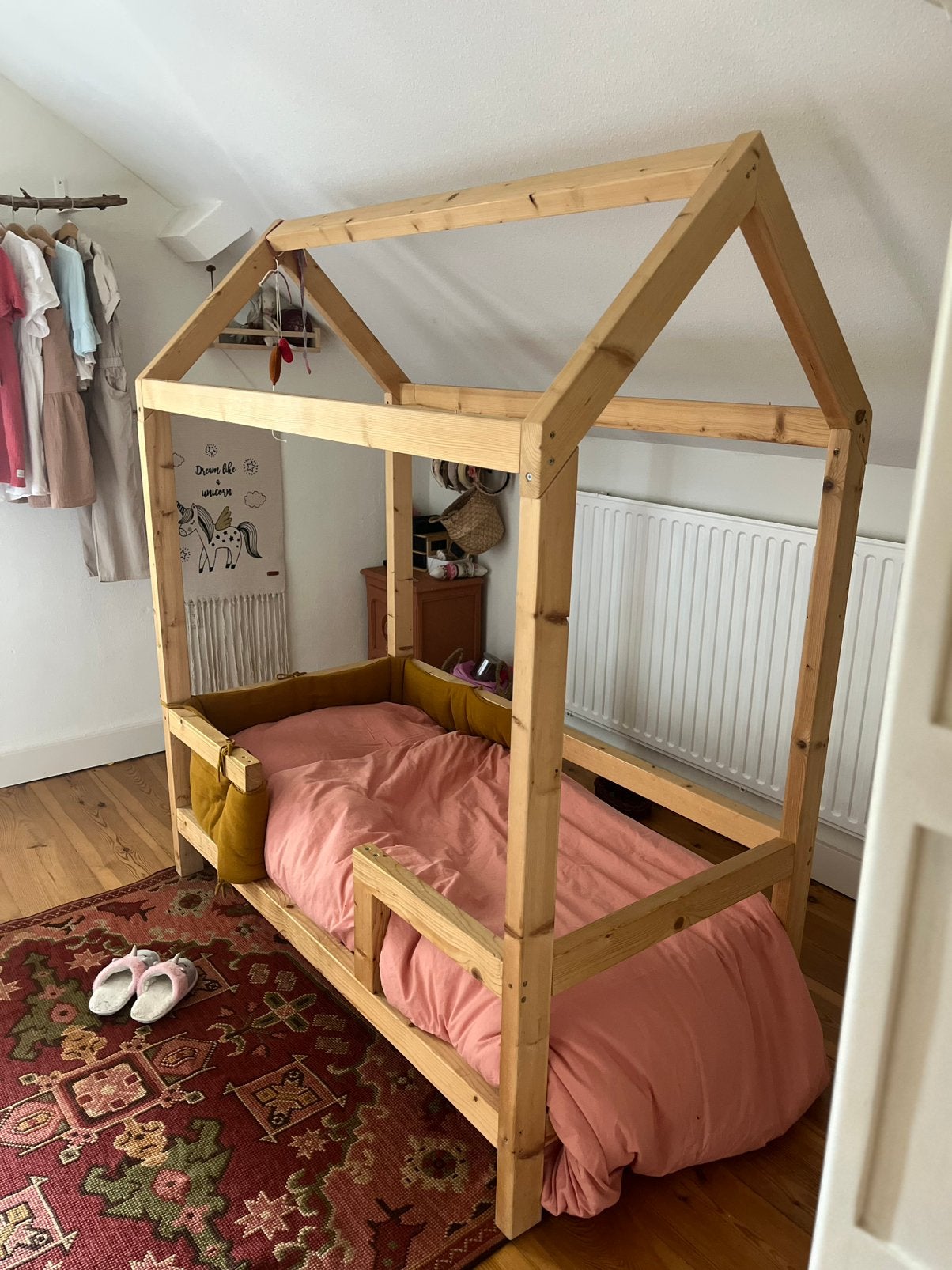 Bedhuisje little dreamers, houten peuterbed, Ophalen, 70 tot 85 cm, 140 tot 160 cm, Zo goed als nieuw