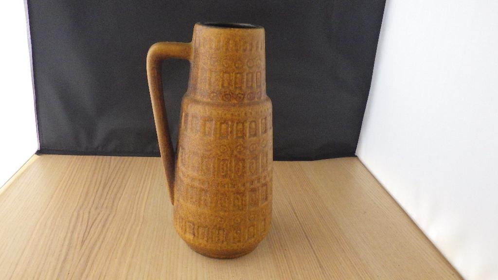 mooie okergele oorvaas, Gebruikt, Overige kleuren, Aardewerk of Porselein, Ophalen of Verzenden