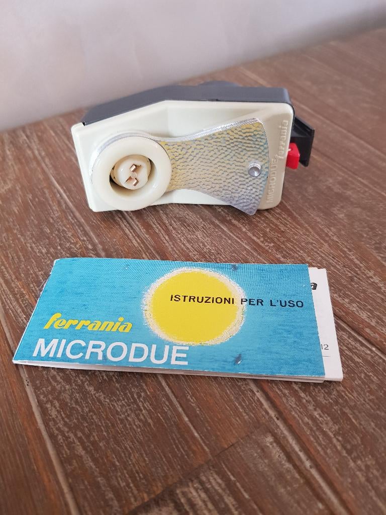Ferrania Microdue flitser voor flitslampjes, Audio, Tv en Foto, Fotografie | Flitsers, Ophalen of Verzenden, Zo goed als nieuw