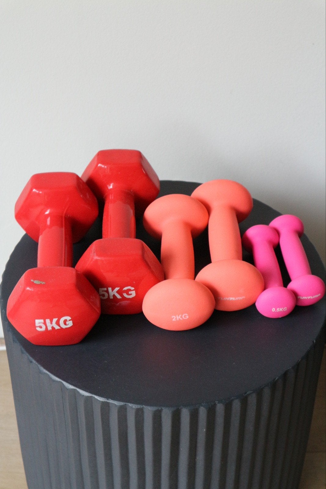 Fijne dumbbell set - 2x 5 kg, 2x 2 kg, 2x 0.5 kg Als nieuw!, Ophalen, Gebruikt, Rug, Dumbbell