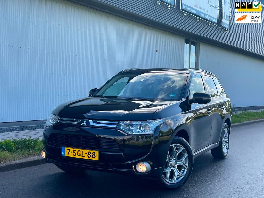 Mitsubishi Outlander 2.0 Intense+ 7 Zitter Automaat, 15 km/l, Zwart, 4 cilinders, 150 pk