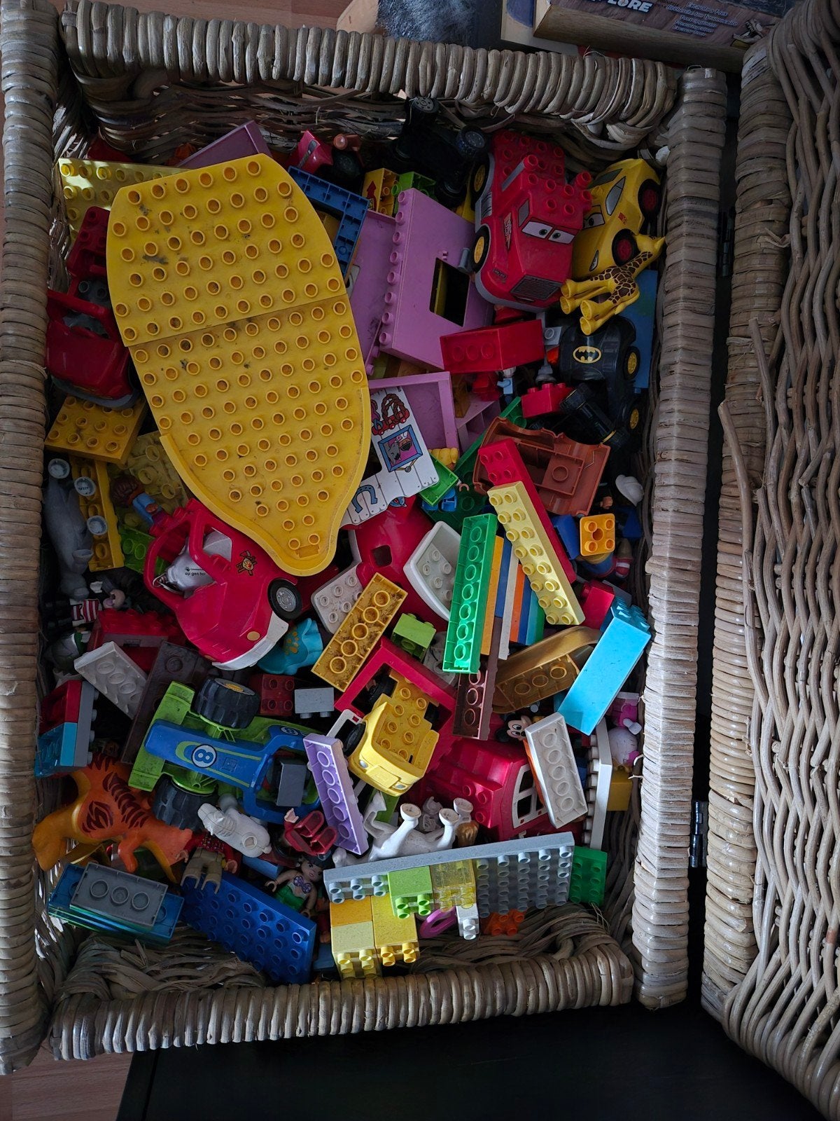 Grote partij LEGO Duplo met grondplaten en figuren