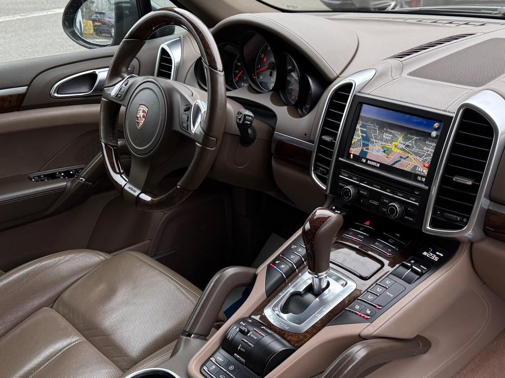 Porsche Cayenne 4.8 S - 400 PK - LUCHTVERING - STOEL VERKOEL, Auto's, Porsche, Automaat, Gebruikt, 8 cilinders, 138 €/maand