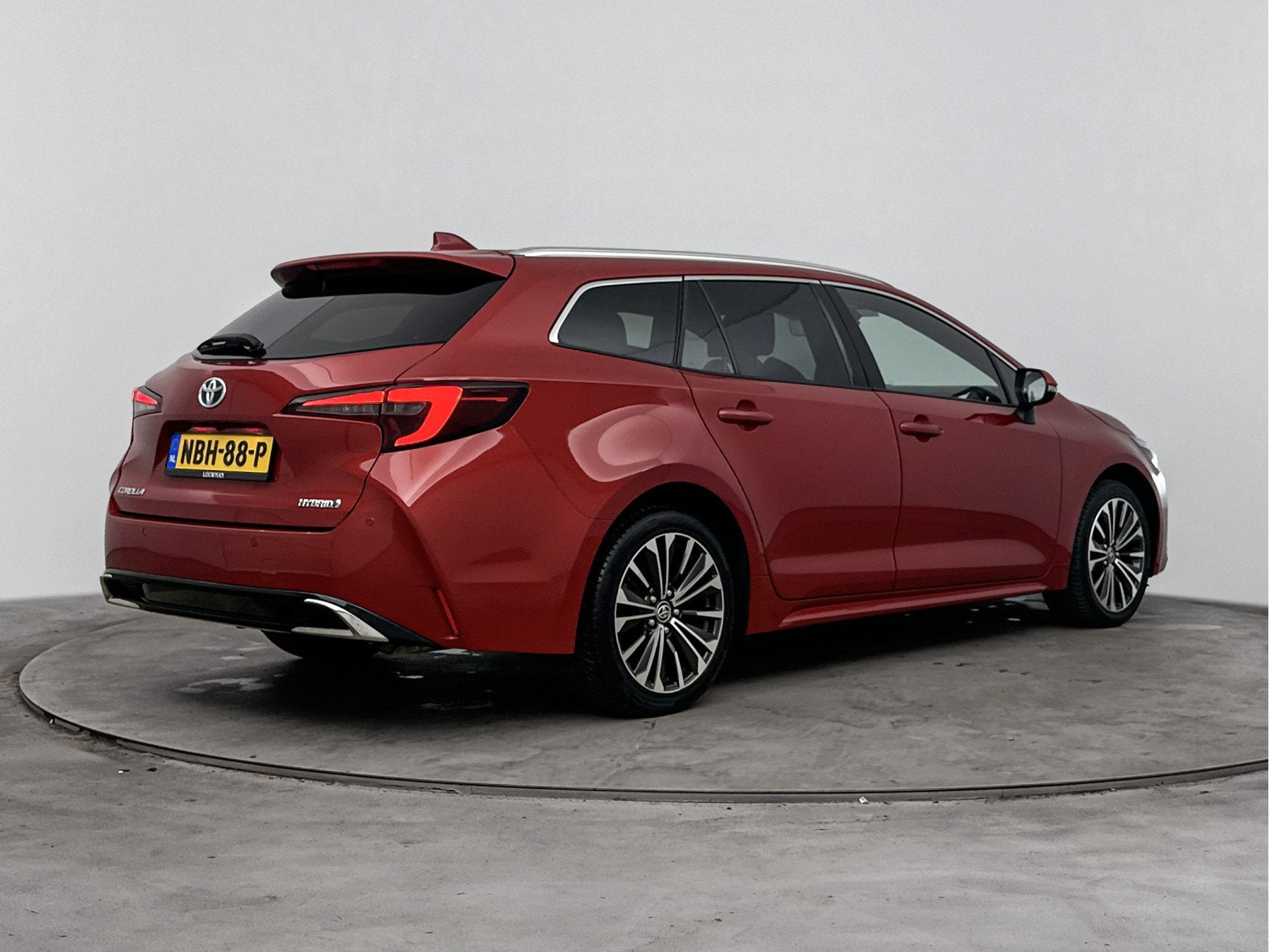 Toyota Corolla Touring Sports Hybrid 140 Dynamic | Voorruit-, Auto's, 12 maanden, Gebruikt, 4 cilinders, Corolla