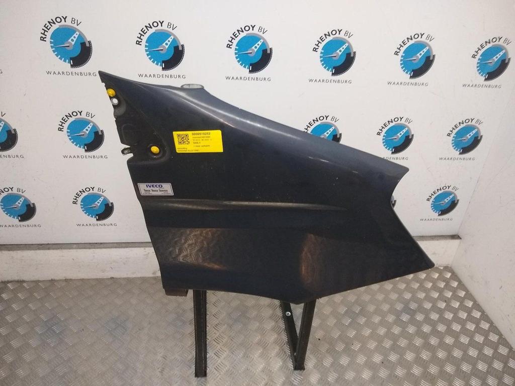 IVECO DAILY VOORSCHERM R 2012, Ophalen of Verzenden, Gebruikt, Stiba lid
