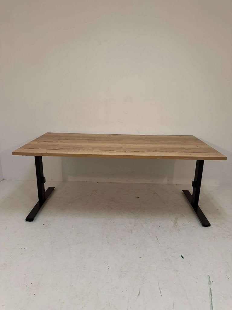T-rex bureau gebruikt 160x80cm €200,- ex, Niet ingevuld, Niet ingevuld, Niet ingevuld