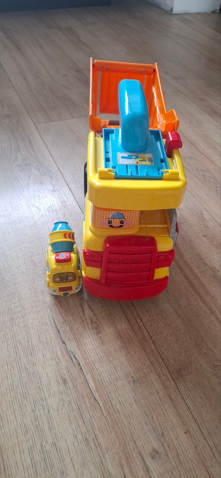 VTech toetoet kiepwagen en cementwagen speelgoedset, Kinderen en Baby's, Ophalen, Gebruikt