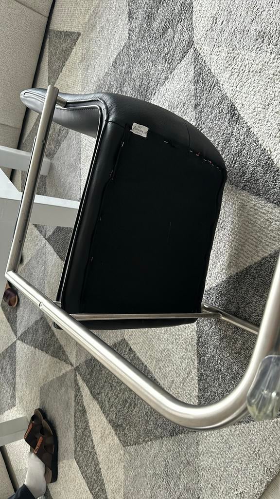 Zwarte ECHTE LEER eetkamerstoel met metalen frame, Huis en Inrichting, Stoelen, Gebruikt, Zwart, Leer, Ophalen of Verzenden