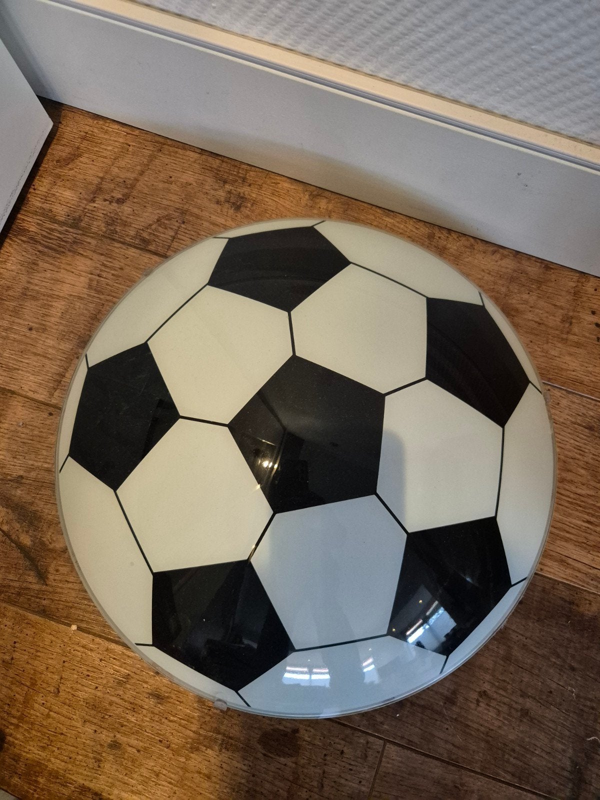 Voetbal plafondlamp - perfect voor kinderkamer, Ophalen of Verzenden, Gebruikt, Kunststof, Zwart