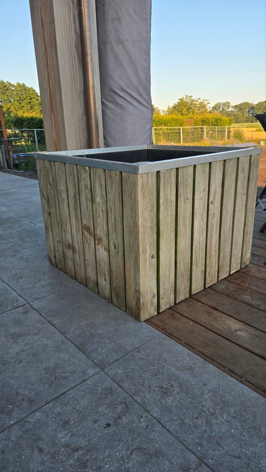 Robuuste houten plantenbak op wielen 88x88x67cm, Tuin en Terras, Bloembakken en Plantenbakken, Ophalen, Gebruikt, Vierkant, 60 tot 100 cm