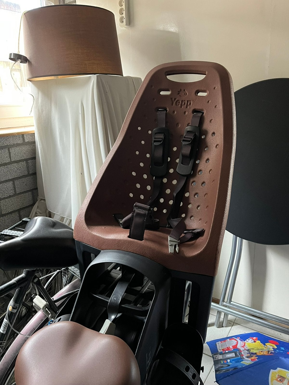 Yepp achterzitje incl.  easyfit drager (adapter) en sleutel, Fietsen en Brommers, Fietsaccessoires | Fietsstoeltjes, Ophalen, Zo goed als nieuw