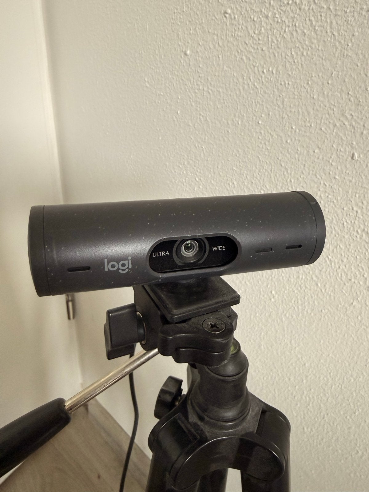 Logitech Brio HD Pro Webcam met statief, Computers en Software, Webcams, Ophalen of Verzenden, Zo goed als nieuw, Windows, Monitorclip