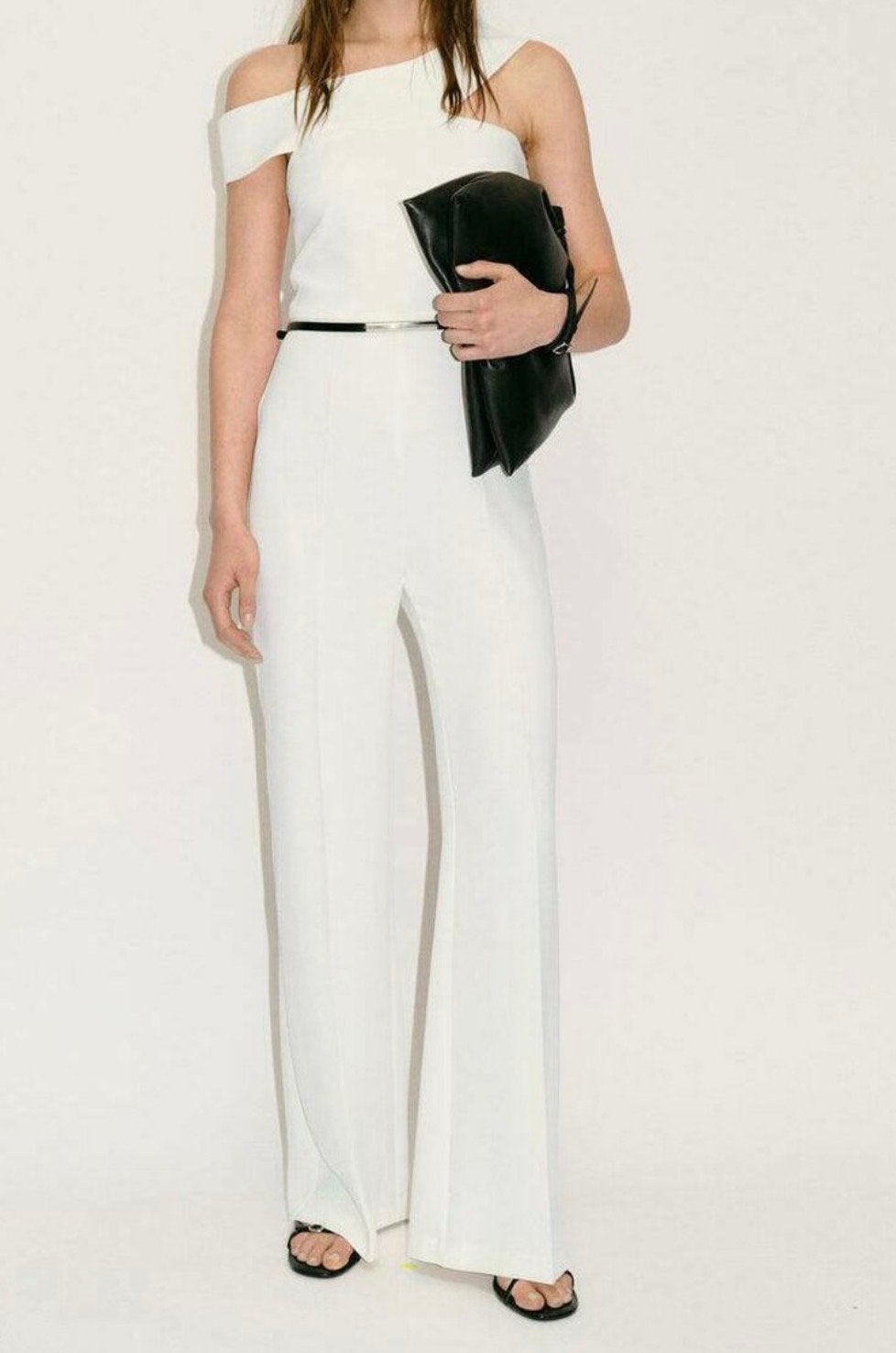 Creme  jumpsuit met open schouder - Maat L mango, Kleding | Dames, Jumpsuits, Ophalen of Verzenden, Nieuw, Maat 42/44 (L), Wit