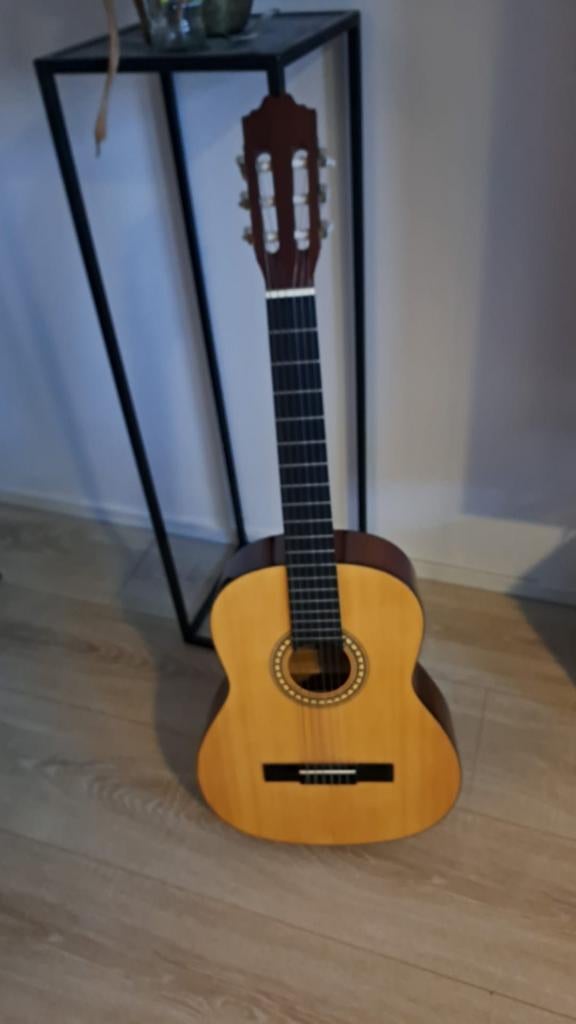 Mooie klassieke gitaar, netjes en goed onderhouden, Muziek en Instrumenten, Snaarinstrumenten | Gitaren | Akoestisch, Ophalen of Verzenden