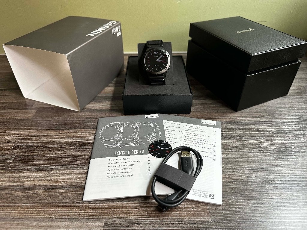 26054 Garmin Fenix 6 Sapphire luxe doos met garantie, Garmin Nederland BV, https://support.garmin.com/nl-NL/, Bramenberg 9-3 3755 BT Eemnes