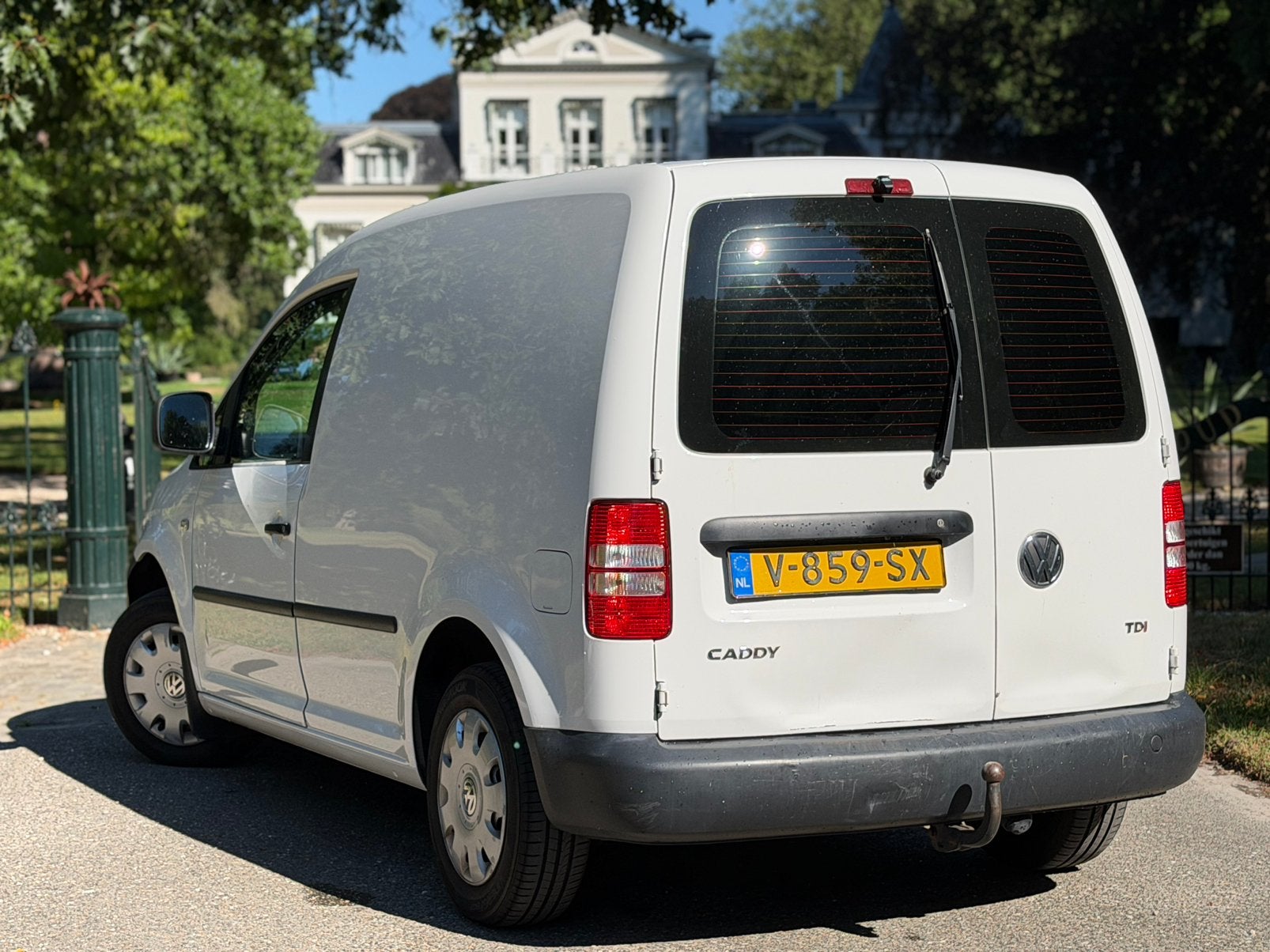 Volkswagen Caddy 1.6 D 75KW 2015 DSG Automaat Airco, Cruise, Euro 5, Stof, Multifunctioneel stuurwiel, 4 cilinders