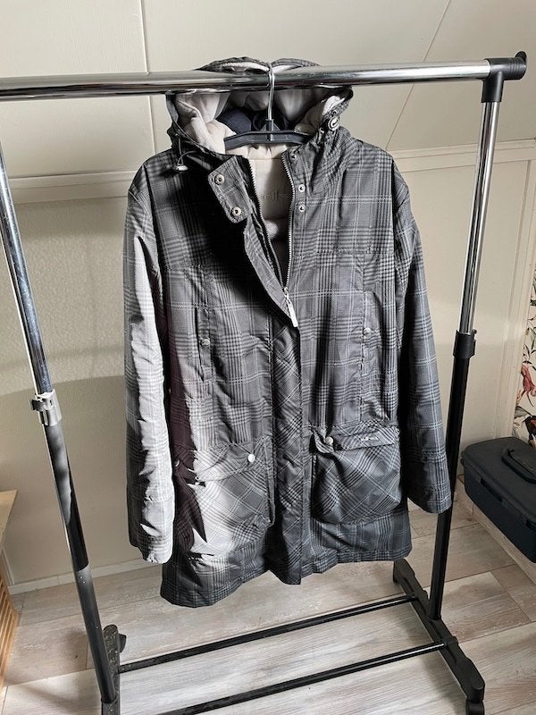 Grijze winterjas, Kleding | Dames, Ophalen of Verzenden, Gedragen, Maat 46/48 (XL) of groter, Grijs