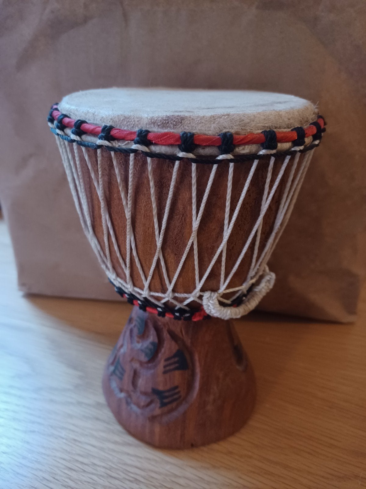 Kleine houten djembé – Afrikaanse trommel, Ophalen of Verzenden, Trommel