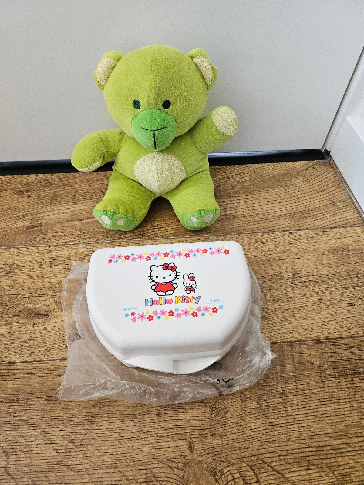 Tupperware nieuwe Hello Kitty bakje / lunchbox, Ophalen of Verzenden, Nieuw, Wit, Bak of Kom