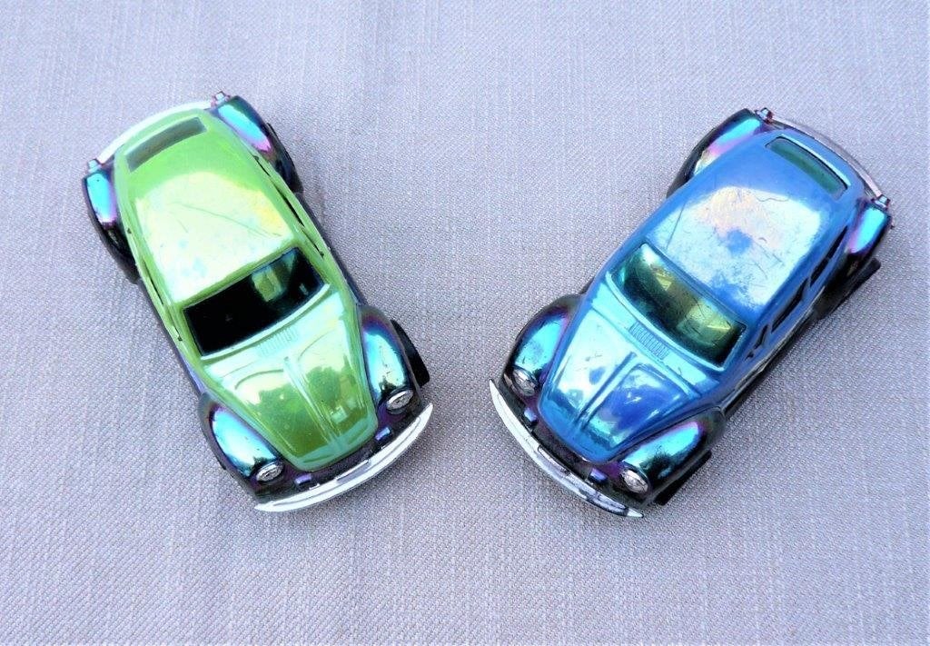 2X VW Volkswagen kever 1303 parelmoer lak. schaal 1/38., Antiek en Kunst, Ophalen of Verzenden