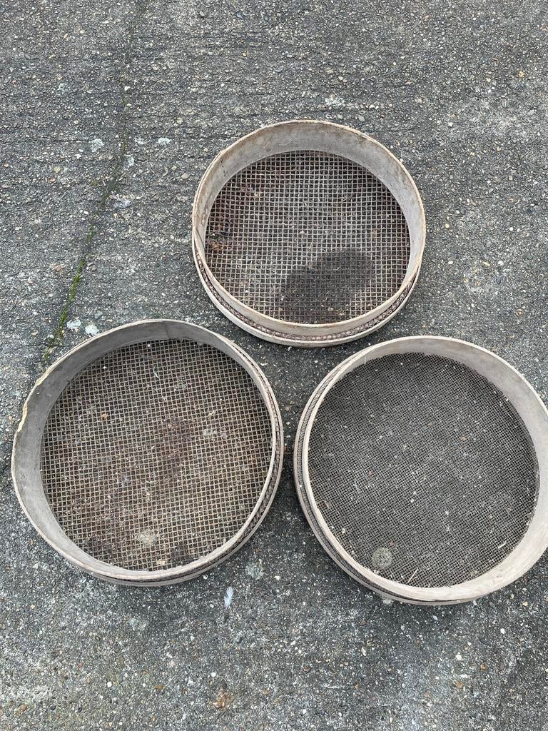 3 stuks ORIGINELE ANTIEKE (LANDBOUW) ZEVEN, Antiek en Kunst, Antiek | Gereedschap en Instrumenten, Ophalen