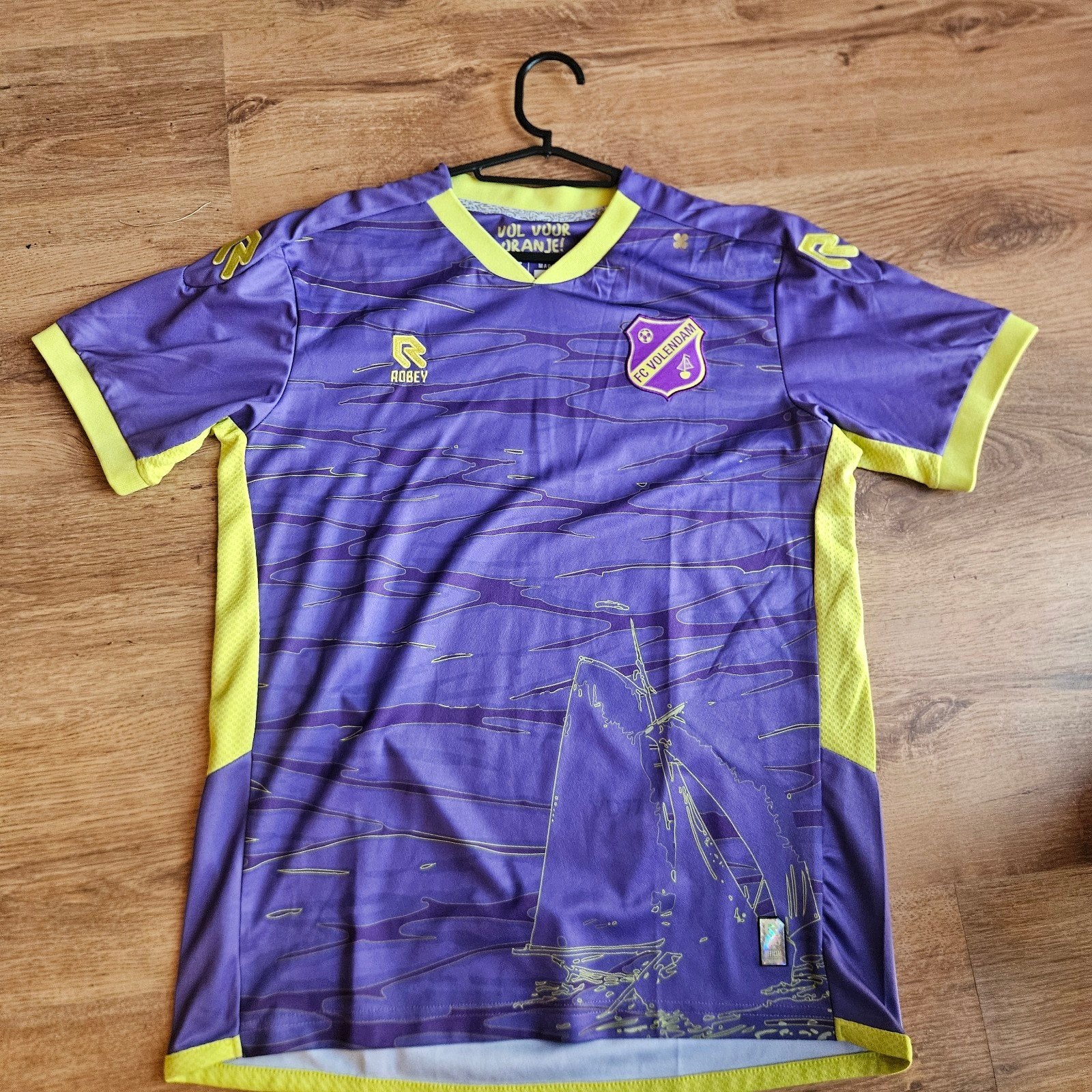 FC Volendam Robey Thuisshirt Maat M, Maat M, Ophalen of Verzenden, Zo goed als nieuw, Shirt
