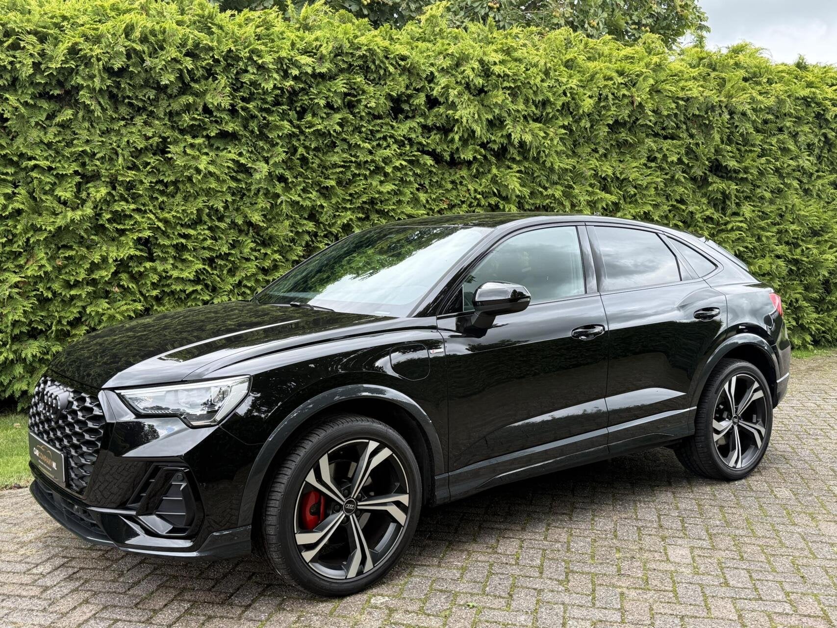 Audi Q3 Sportback|SLINE/Black edit.|SONOS|SFEER|Modelj. 2023, Dealer onderhouden, Gebruikt, Zwart, Met garantie (alle)