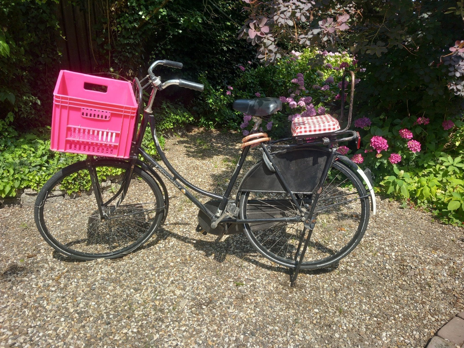 Degelijke omafiets - banden plakken, Fietsen en Brommers, Terugtraprem, Onbekend, Ophalen of Verzenden, 53 tot 56 cm