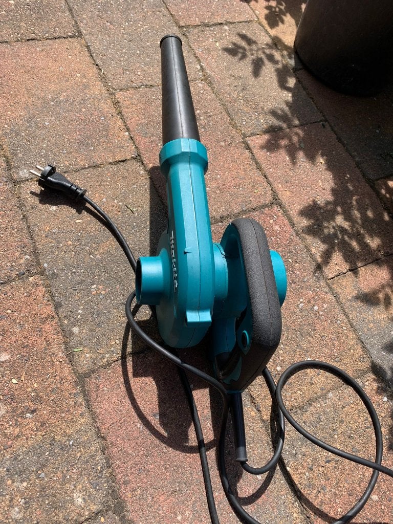 Bladblazer (blower) Makita, amper gebruikt, Met opvangzak, Handgedragen, Ophalen of Verzenden, Zo goed als nieuw