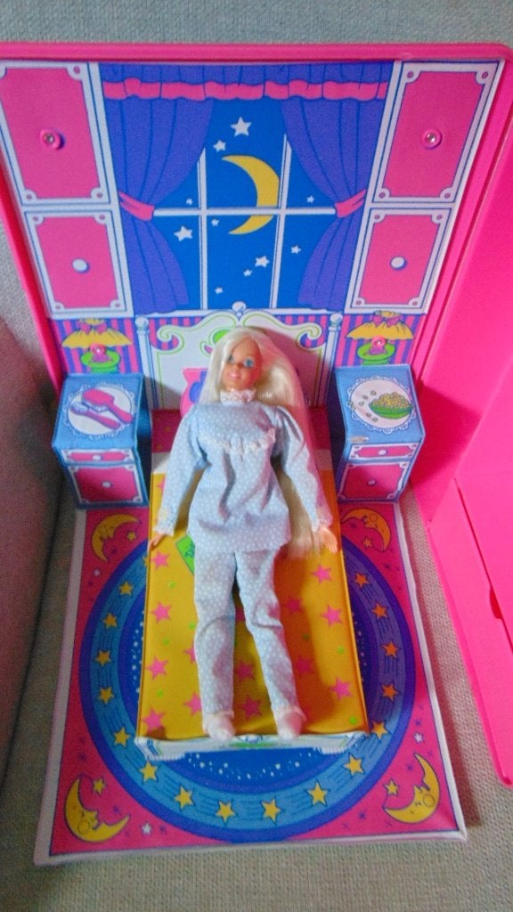 1995 Mattel Slumber Party Barbie Draag slaapkm Koffer, Verzamelen, Poppen, Ophalen of Verzenden, Gebruikt, Pop
