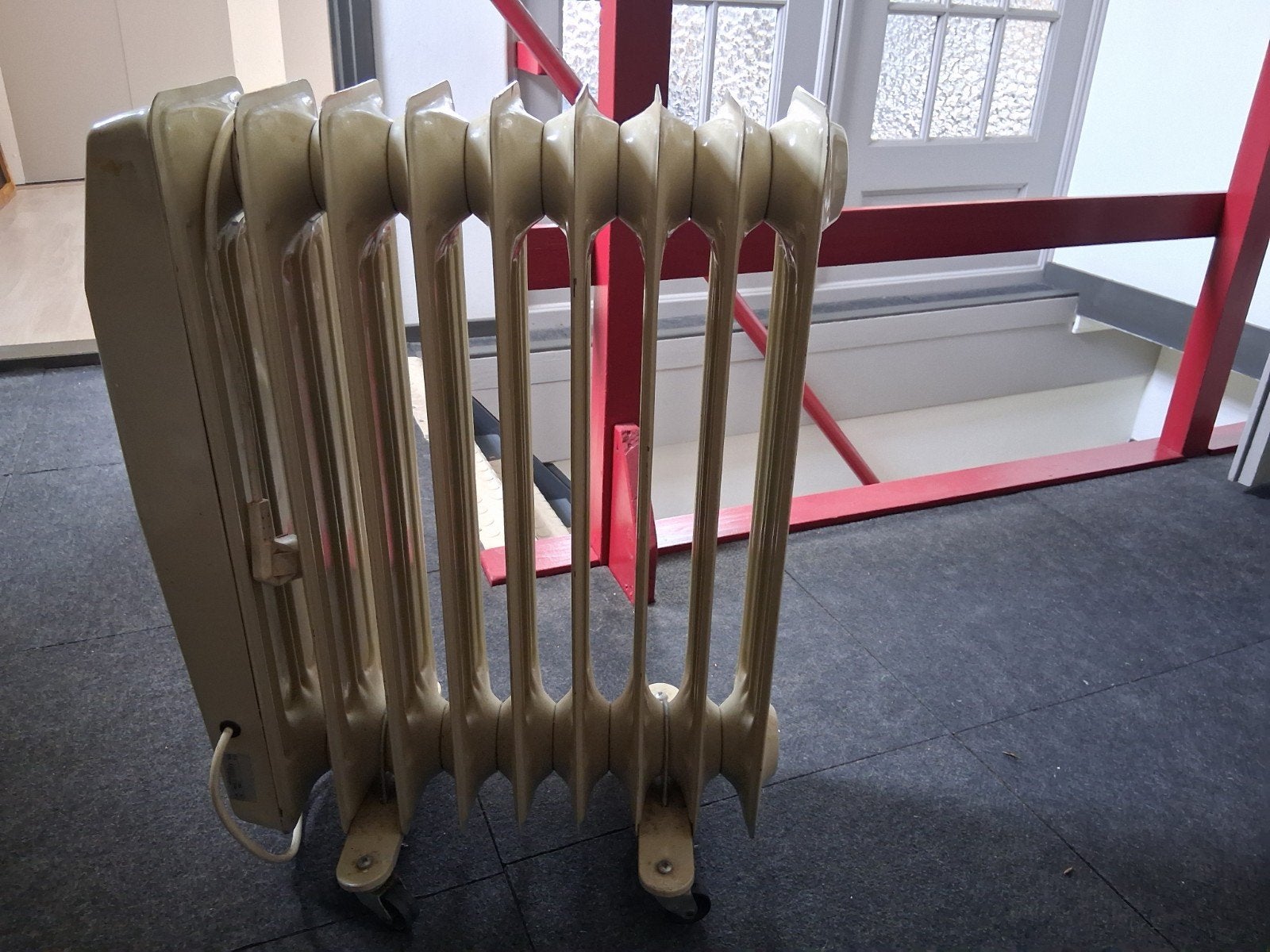 Europa Style Elektrische Oliegevulde Radiator, Doe-het-zelf en Verbouw, Verwarming en Radiatoren, Ophalen, Gebruikt, Radiator