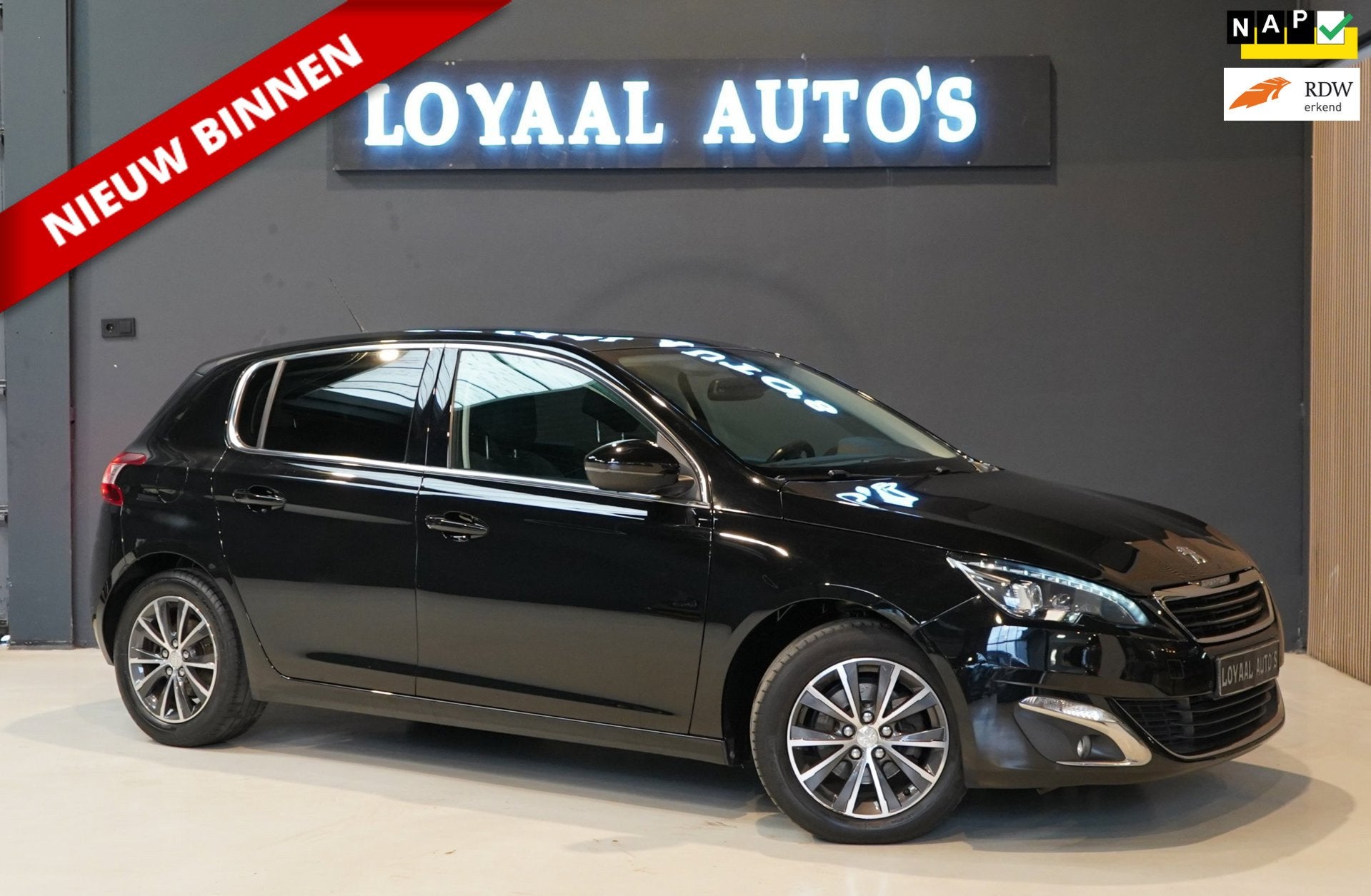 Peugeot 308 1.2 PureTech Allure | PANODAK | ACHTERUITRIJCA., Voorwielaandrijving, Stof, Euro 6, Origineel Nederlands