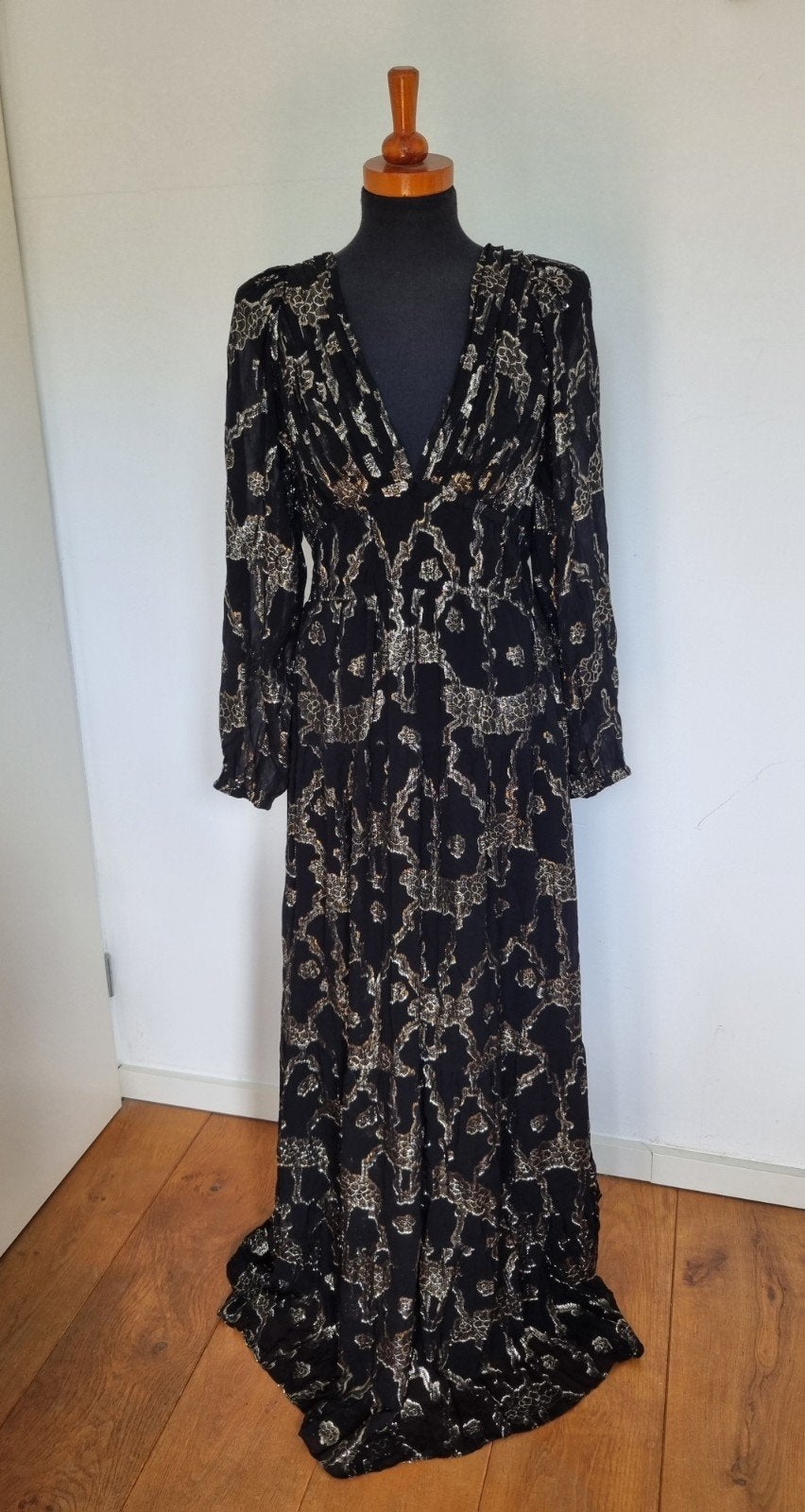 Ba&sh Zwarte Maxi Jurk met Gouden Details, Zwart, Maat 42/44 (L), Ophalen of Verzenden, Zo goed als nieuw