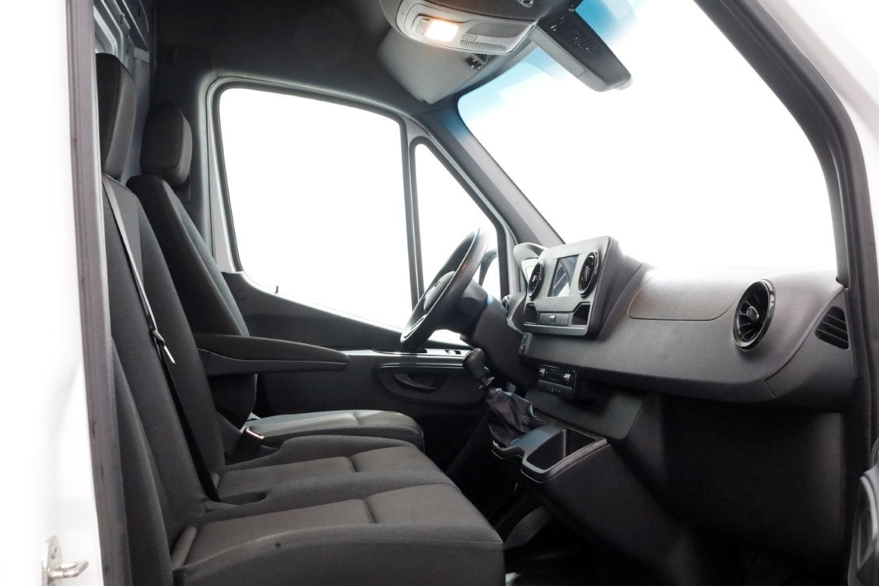 Mercedes-Benz Sprinter 311 CDI 115pk L2H2 Airco/CarPlay 10-2, Auto's, Voorwielaandrijving, Gebruikt, Euro 6, 4 cilinders