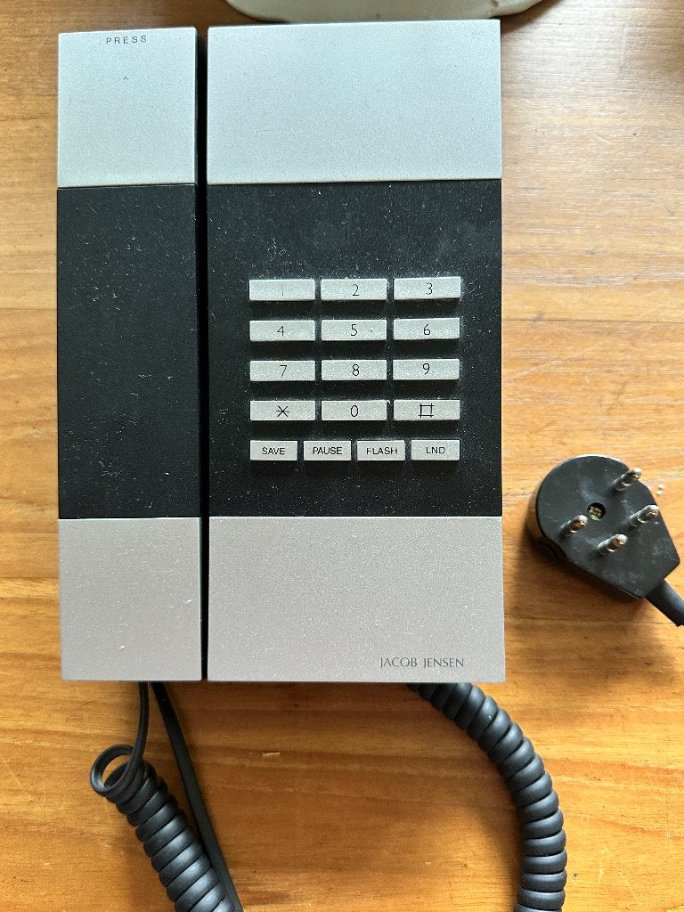 Design klassieker: Jacob Jensen Telephone T3 telefoon, Ophalen, Gebruikt