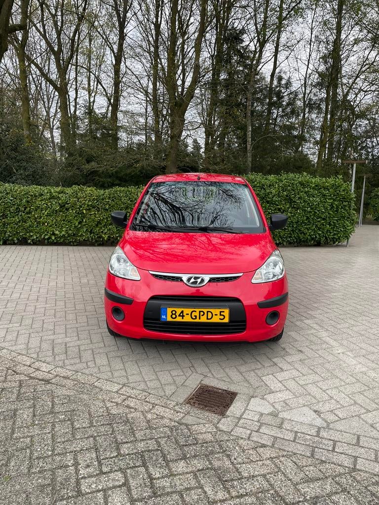 Hyundai i10 1.1 I 5DR 2008 Rood Met AIRCO en TREKHAAK, Voorwielaandrijving, 31 €/maand, 4 cilinders, 400 kg