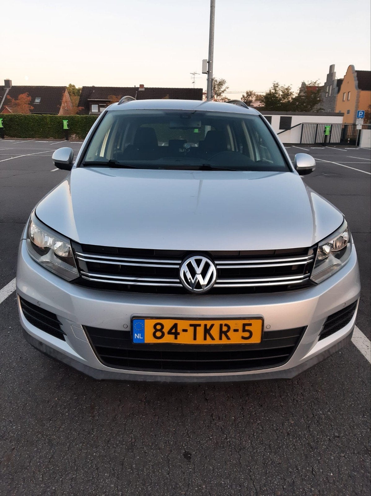 Volkswagen Tiguan 1.4 TSI 90KW BMT 2012 Grijs, Auto's, Voorwielaandrijving, Zwart, 4 cilinders, 122 pk