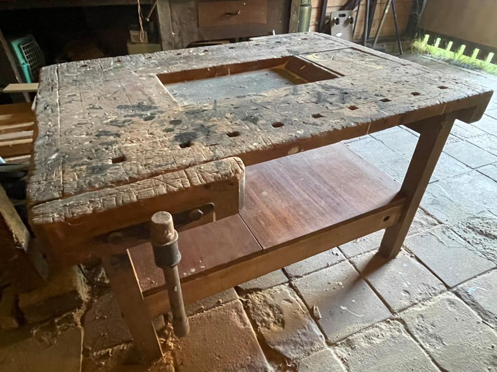 Antieke houten werkbank met 2 bankschroeven, Ophalen, Gebruikt, 70 tot 120 cm, Bankschroef