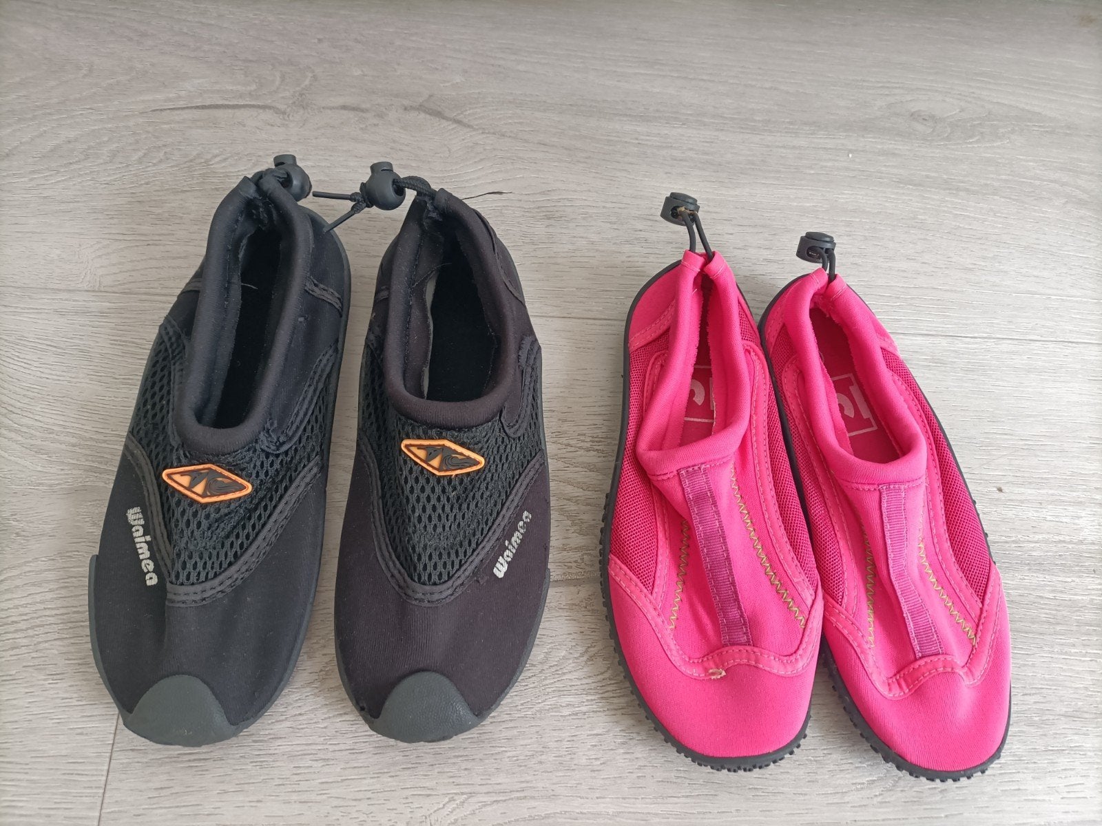 2x Waterschoenen 33 & 34 voor €2, Kinderen en Baby's, Kinderkleding | Kinder-zwemkleding, Ophalen of Verzenden, Zo goed als nieuw