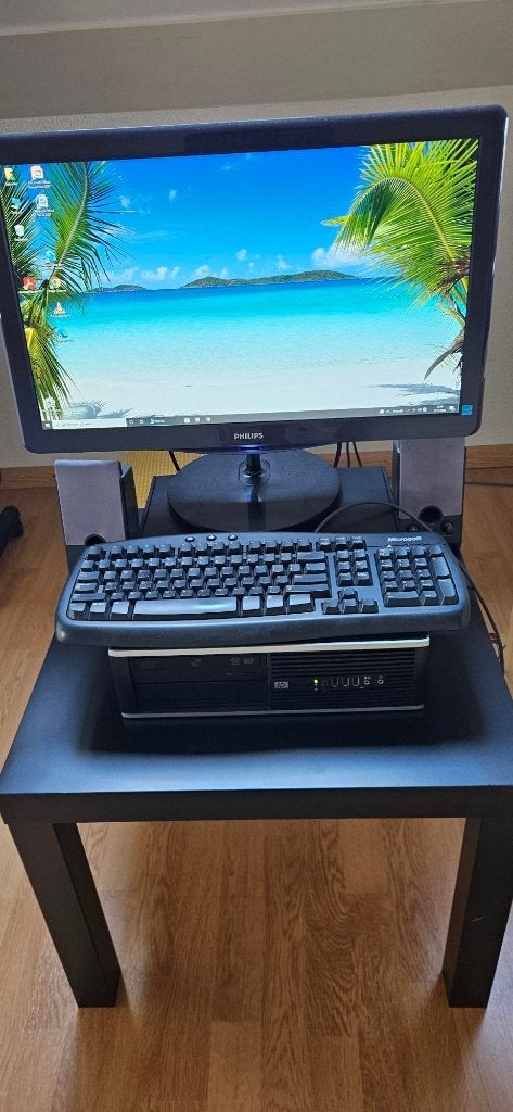 desktop compleet, Computers en Software, Minder dan 4 GB, Met monitor, Ophalen of Verzenden, 3 tot 4 Ghz